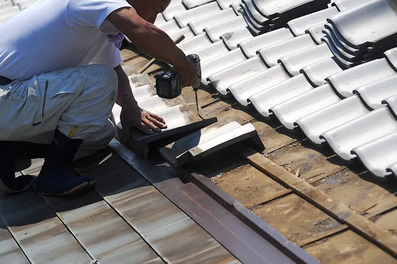 住環境を整える屋根葺き替え工事